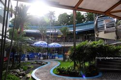 Elias Mall (D18), Retail #554871771